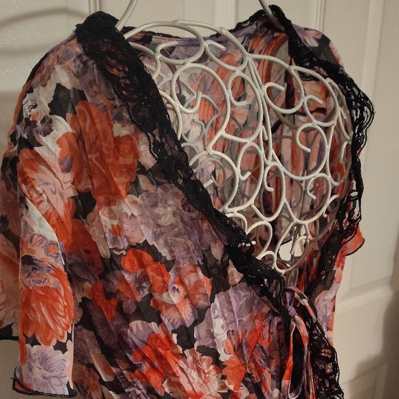 NY Collection Floral Top - Red and Purple - Picture 2 of 7